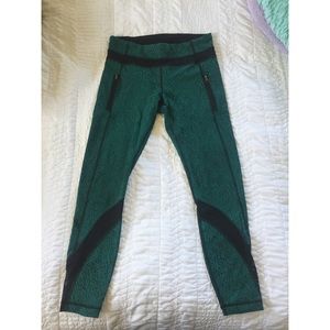 Cropped Lulu Lemon Leggings